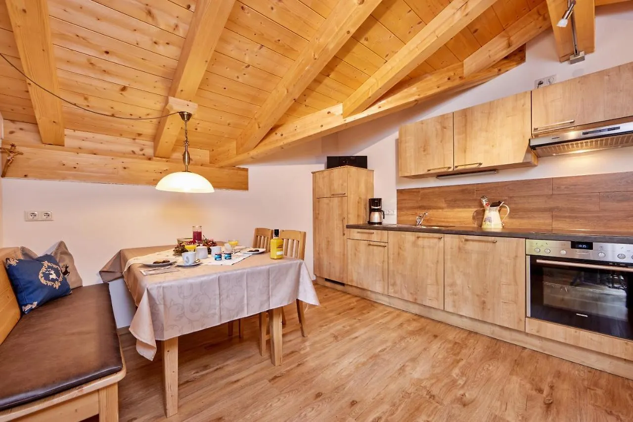 Ferienwohnungen Pfanzelter Grainau Apartment