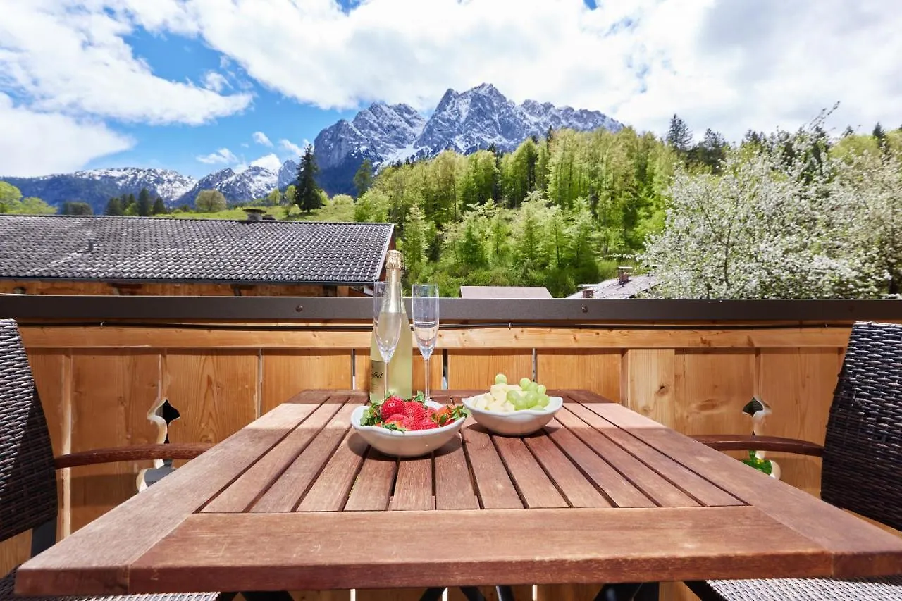Apartment Ferienwohnungen Pfanzelter Grainau