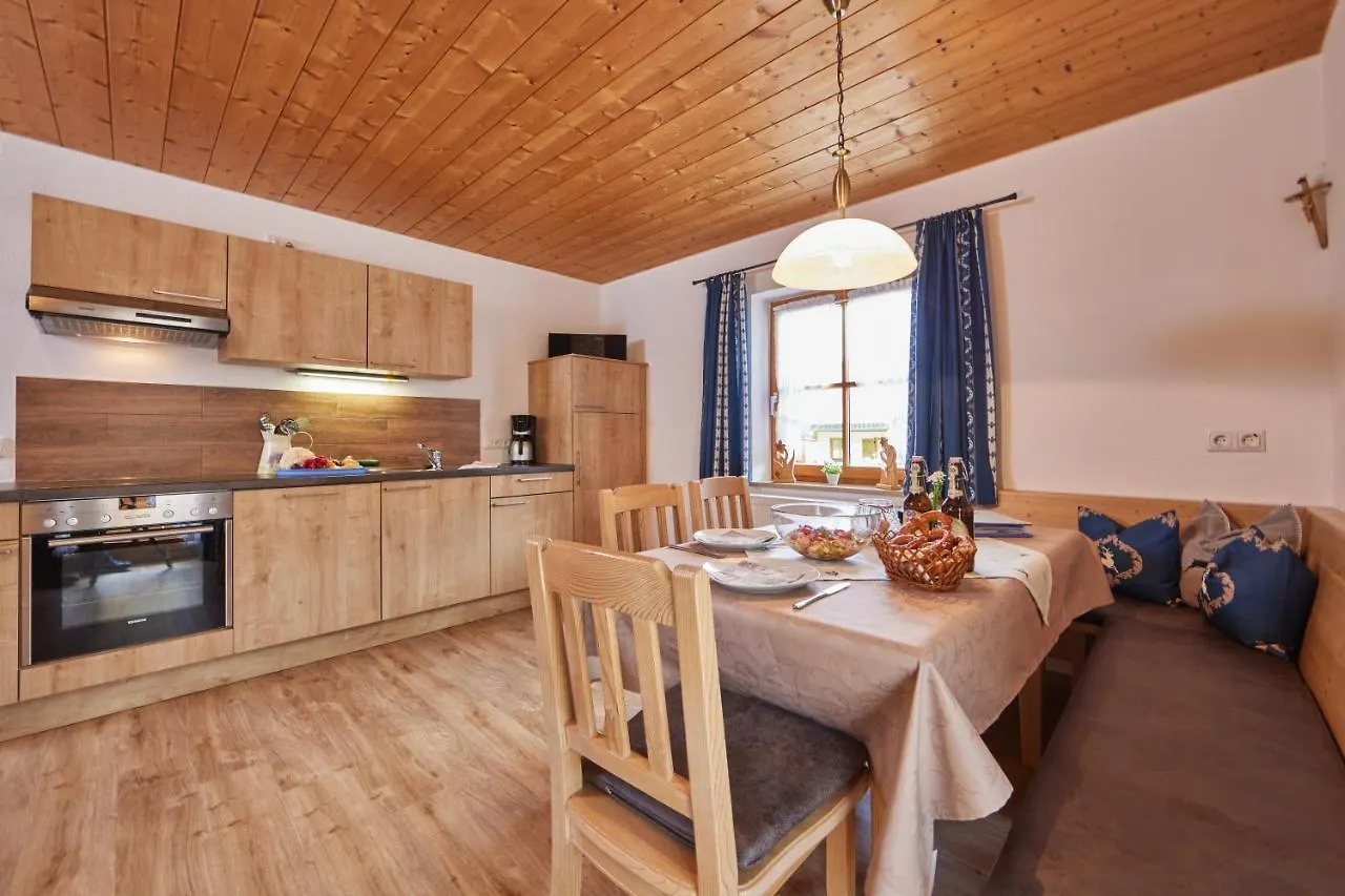 Ferienwohnungen Pfanzelter Grainau
